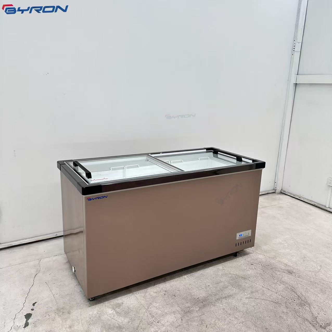 Congelatore Commerciale a Pozz - Commercial Chest Freezer recensione e prezzo